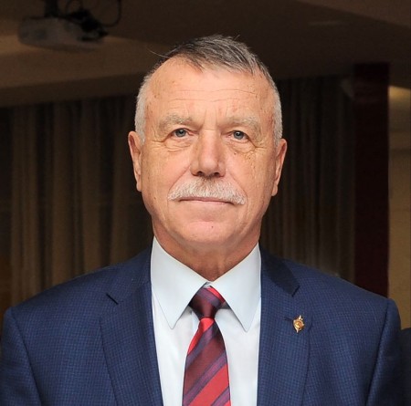 Школа № 113 в Краснодаре носит имя Геннадия Кузнецова Школа № 113 в Краснодаре носит имя Геннадия Кузнецова